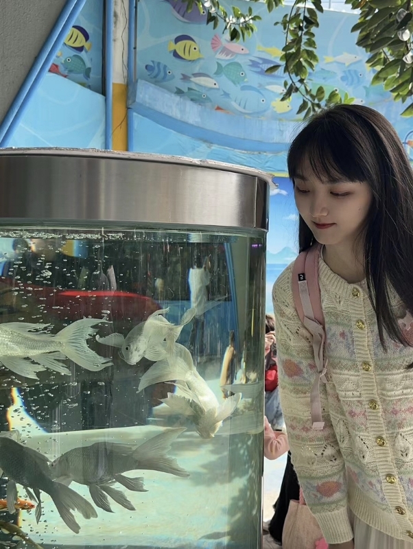 yiyi的第三张照片--承德相亲服务中心