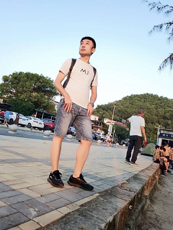 俊皓的第二张照片--承德相亲服务中心