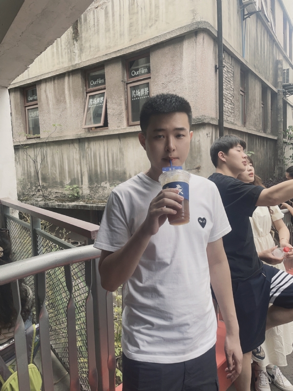 尚龙的第二张照片--承德相亲服务中心