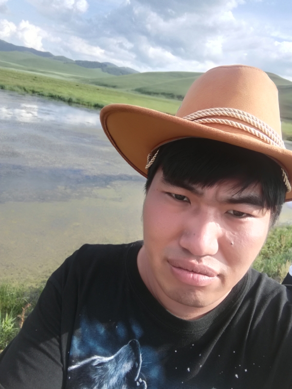 LOVE的誓言的第一张照片--承德相亲服务中心