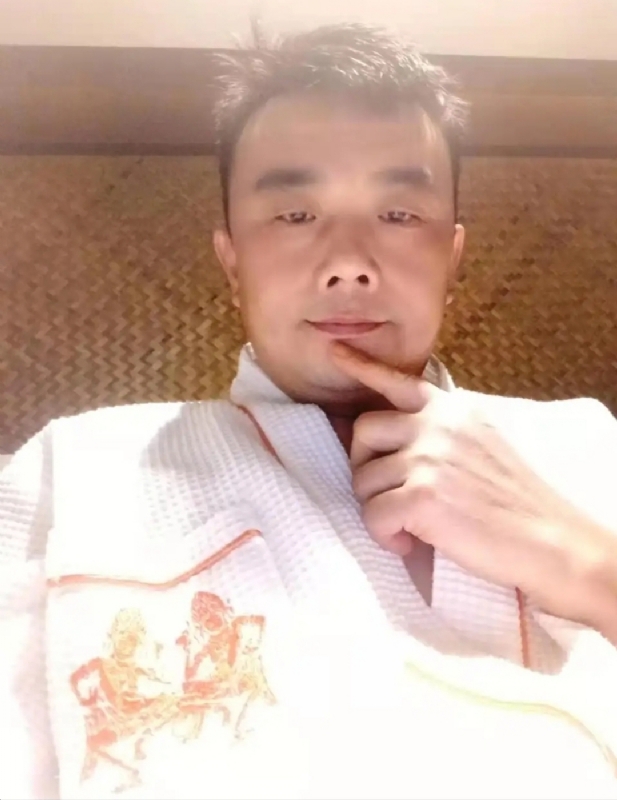 青锋的第一张照片--承德相亲服务中心