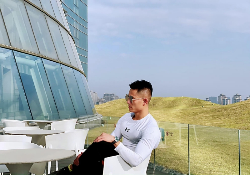 保家卫国的第二张照片--承德相亲服务中心