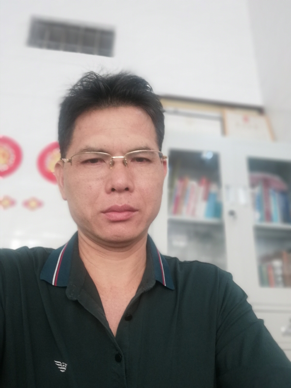 后视镜的第一张照片--承德相亲服务中心