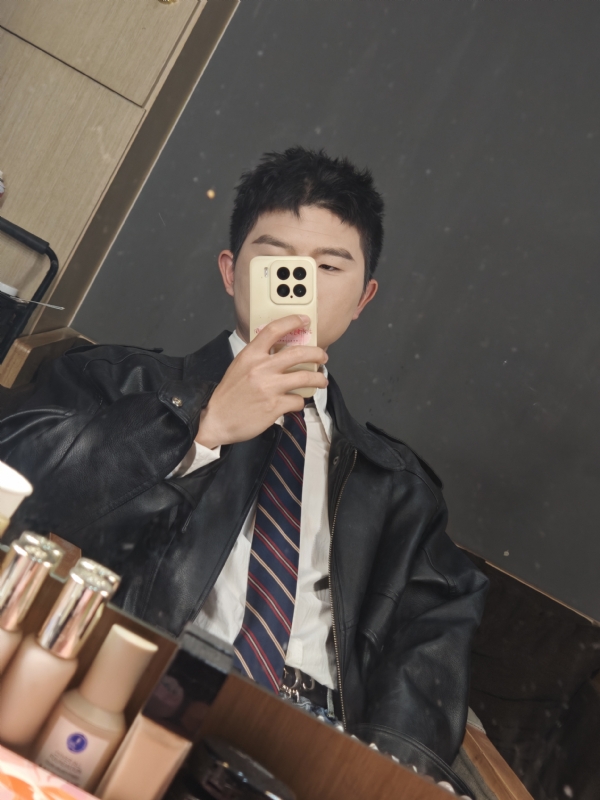 郝天翔的第一张照片--承德相亲服务中心