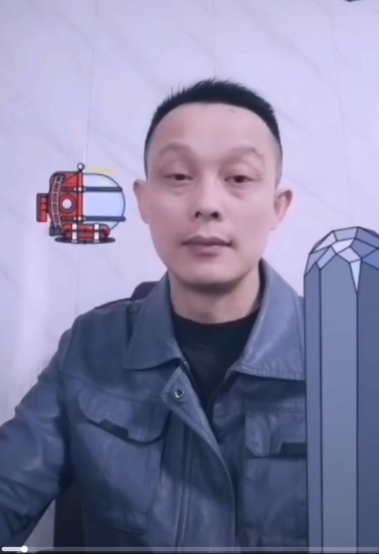易进的第三张照片--承德相亲服务中心
