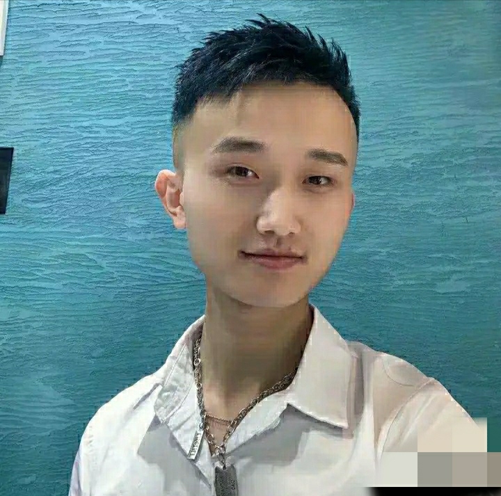 小哥哥的第一张照片--承德相亲服务中心