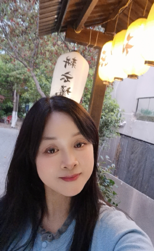 伊伊的第一张照片--承德相亲服务中心