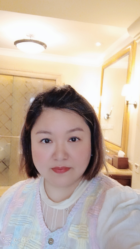 衎静玲瓏的第一张照片--承德相亲服务中心