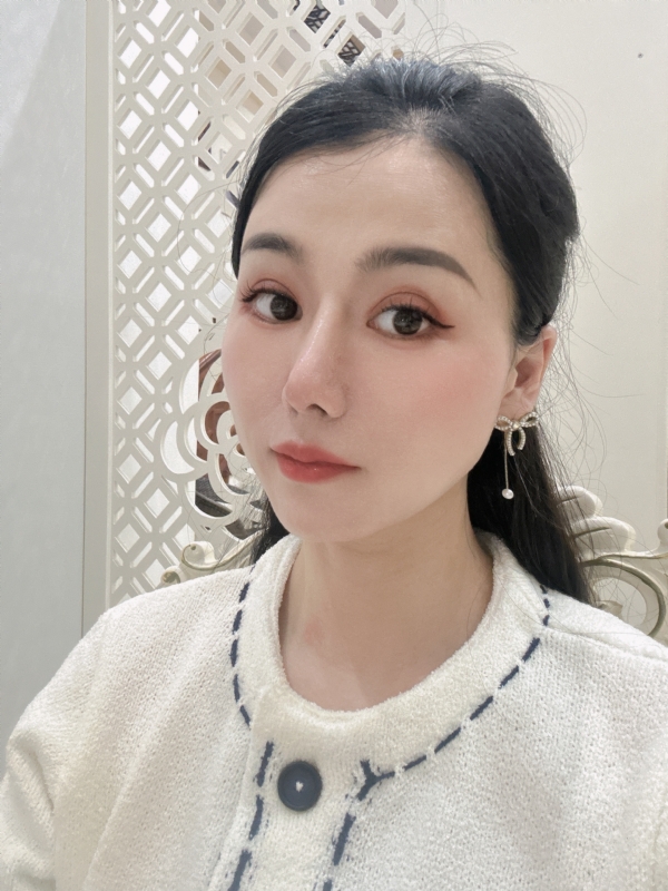 金莉的第一张照片--承德相亲服务中心