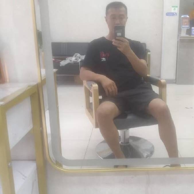 闫杰的第一张照片--承德相亲服务中心