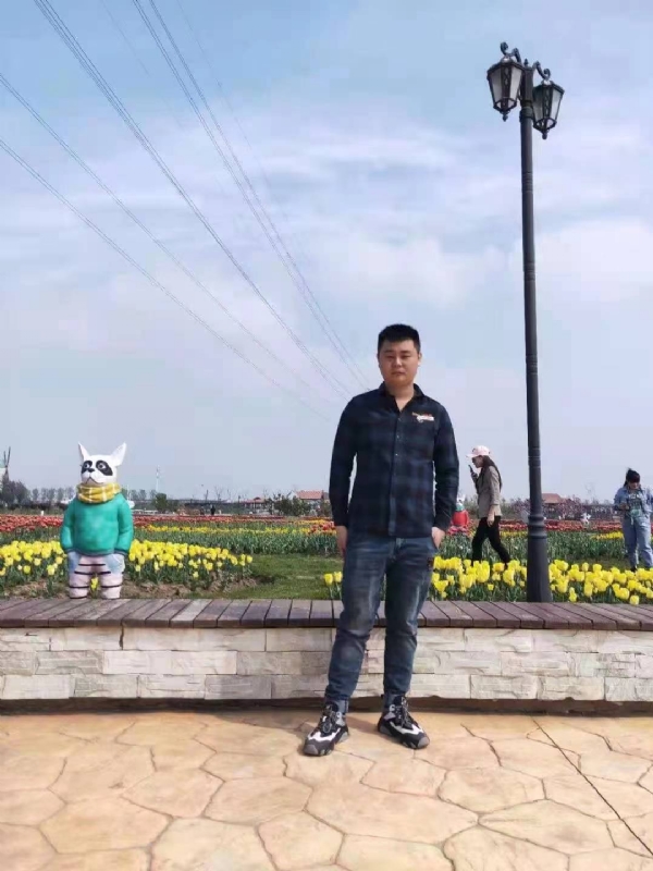 海阔天空的第一张照片--承德相亲服务中心