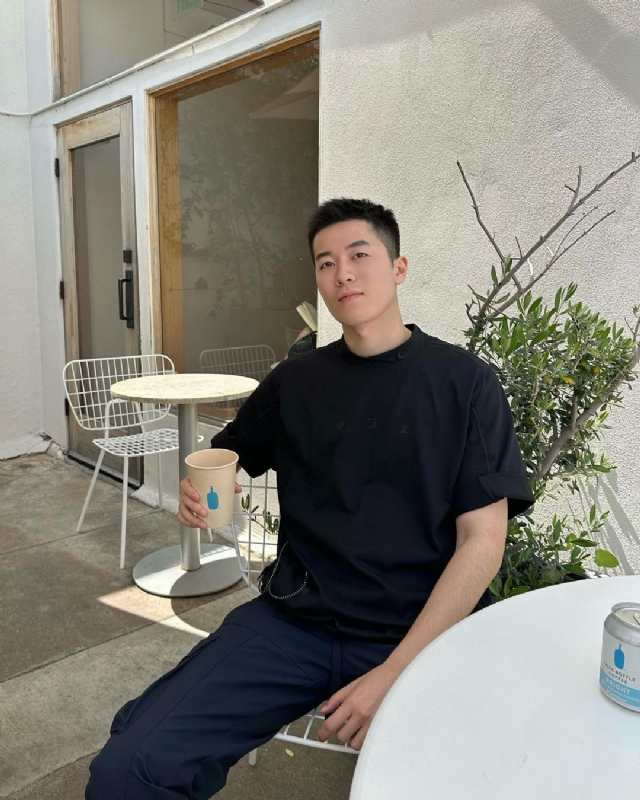 VV的第二张照片--承德相亲服务中心
