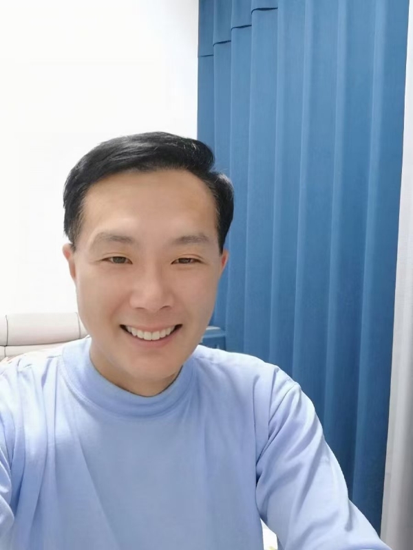 枫叶的第三张照片--承德相亲服务中心
