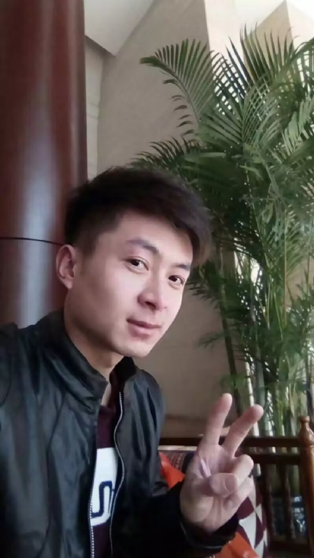蓝锋的第一张照片--承德相亲服务中心