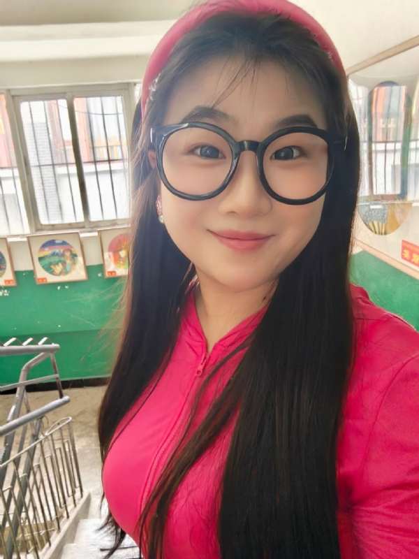 颂宜的第一张照片--承德相亲服务中心