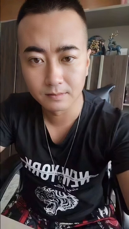 Luck耀的第一张照片--承德相亲服务中心