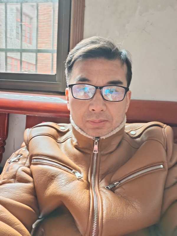 弹簧的第一张照片--承德相亲服务中心