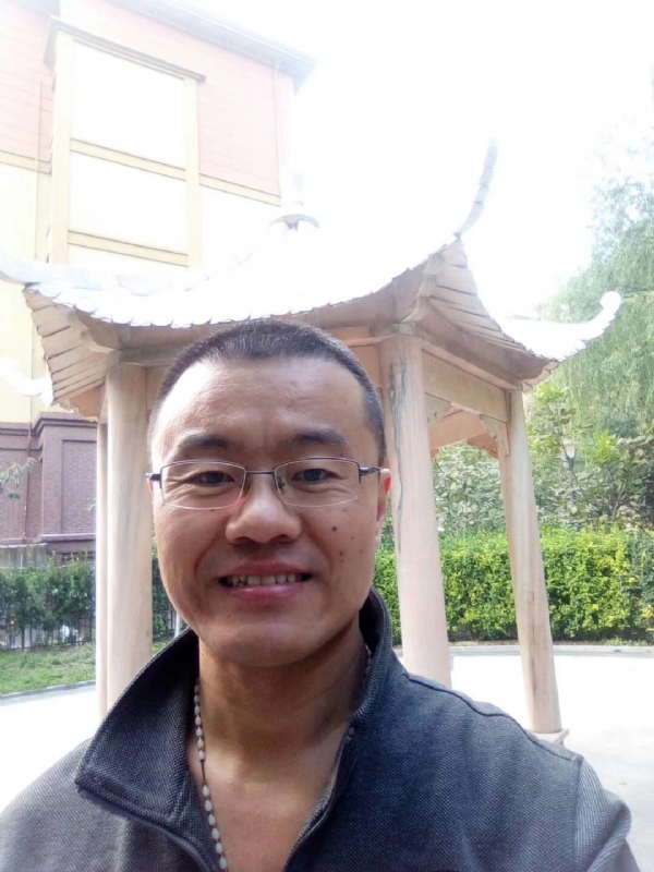 撸起袖子加油干的第一张照片--承德相亲服务中心