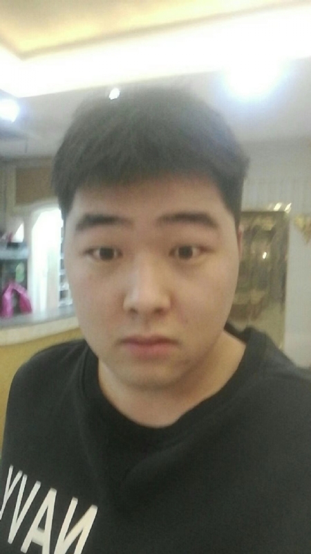 丹尼的第二张照片--承德相亲服务中心