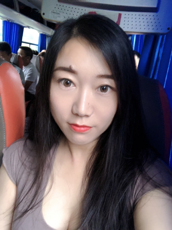 杨杨的第二张照片--承德相亲服务中心