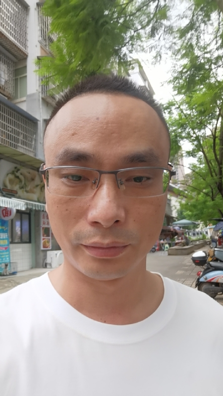 孤狼的第二张照片--承德相亲服务中心