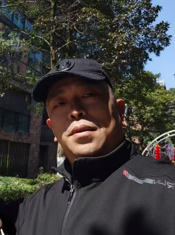 蓝色海洋的第一张照片--承德相亲服务中心