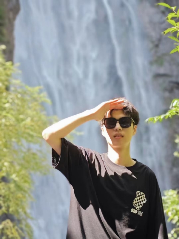 大橙子的第一张照片--承德相亲服务中心