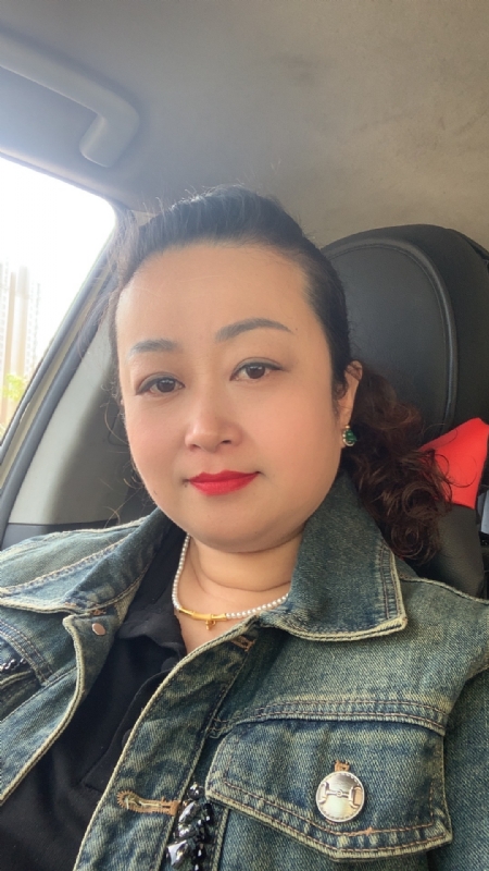 云中的蝶的第一张照片--承德相亲服务中心