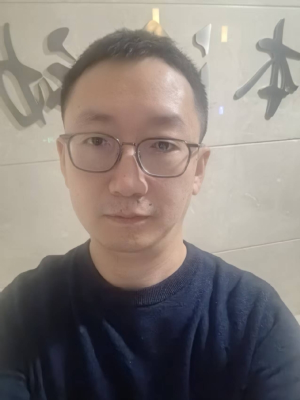 月亮的第一张照片--承德相亲服务中心